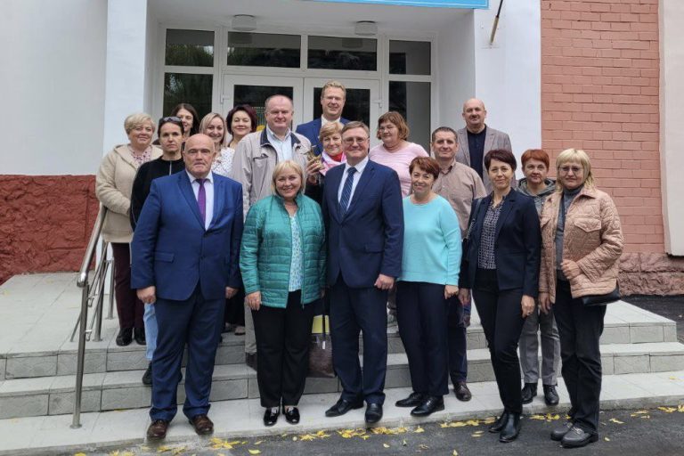 Гродненский обком профсоюза жкх. Строитель Тюмень. Заслуженные строители Башкортостана 2022. С днём строителя Тюмени.